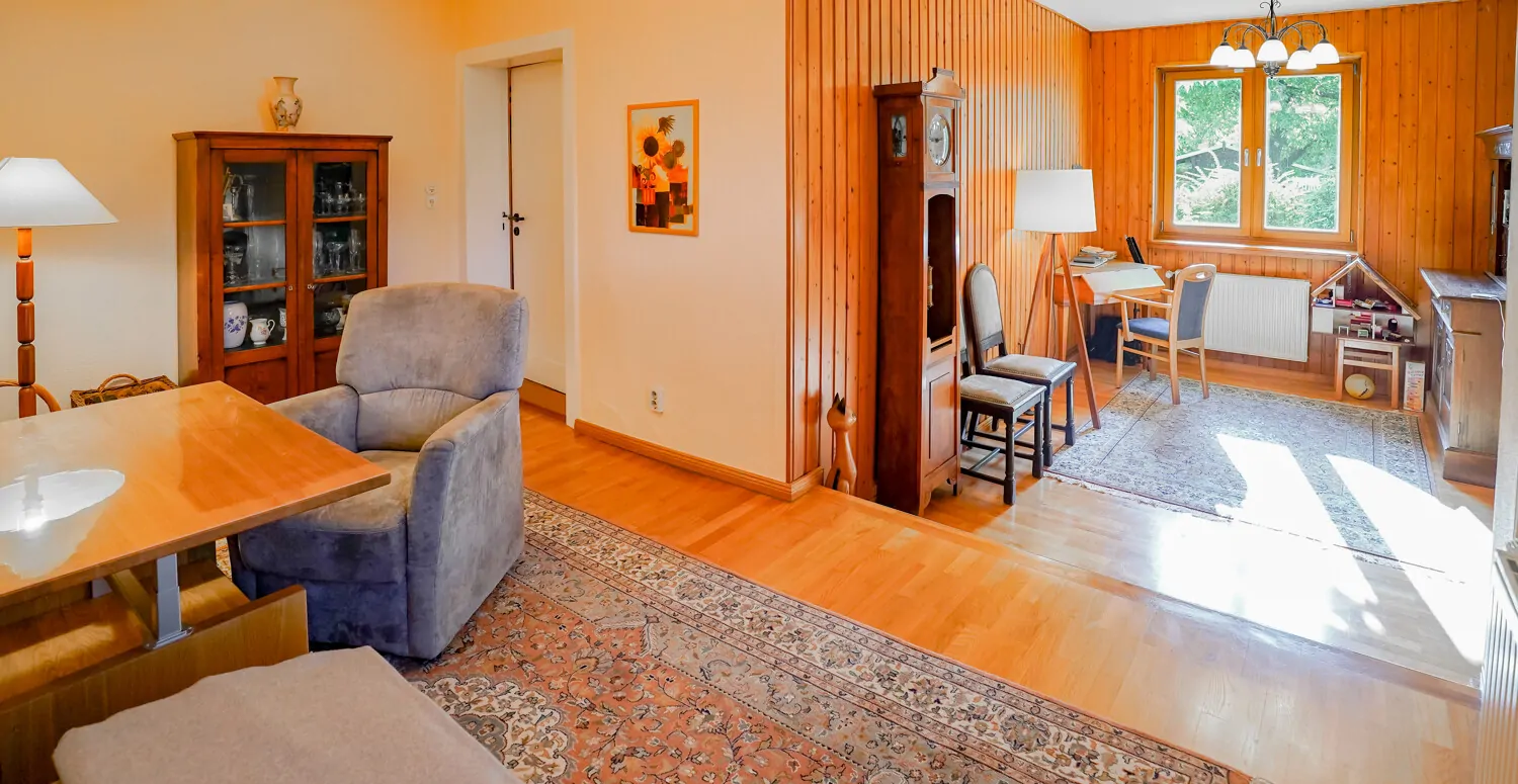 Wohnzimmer + Arbeitsbereich