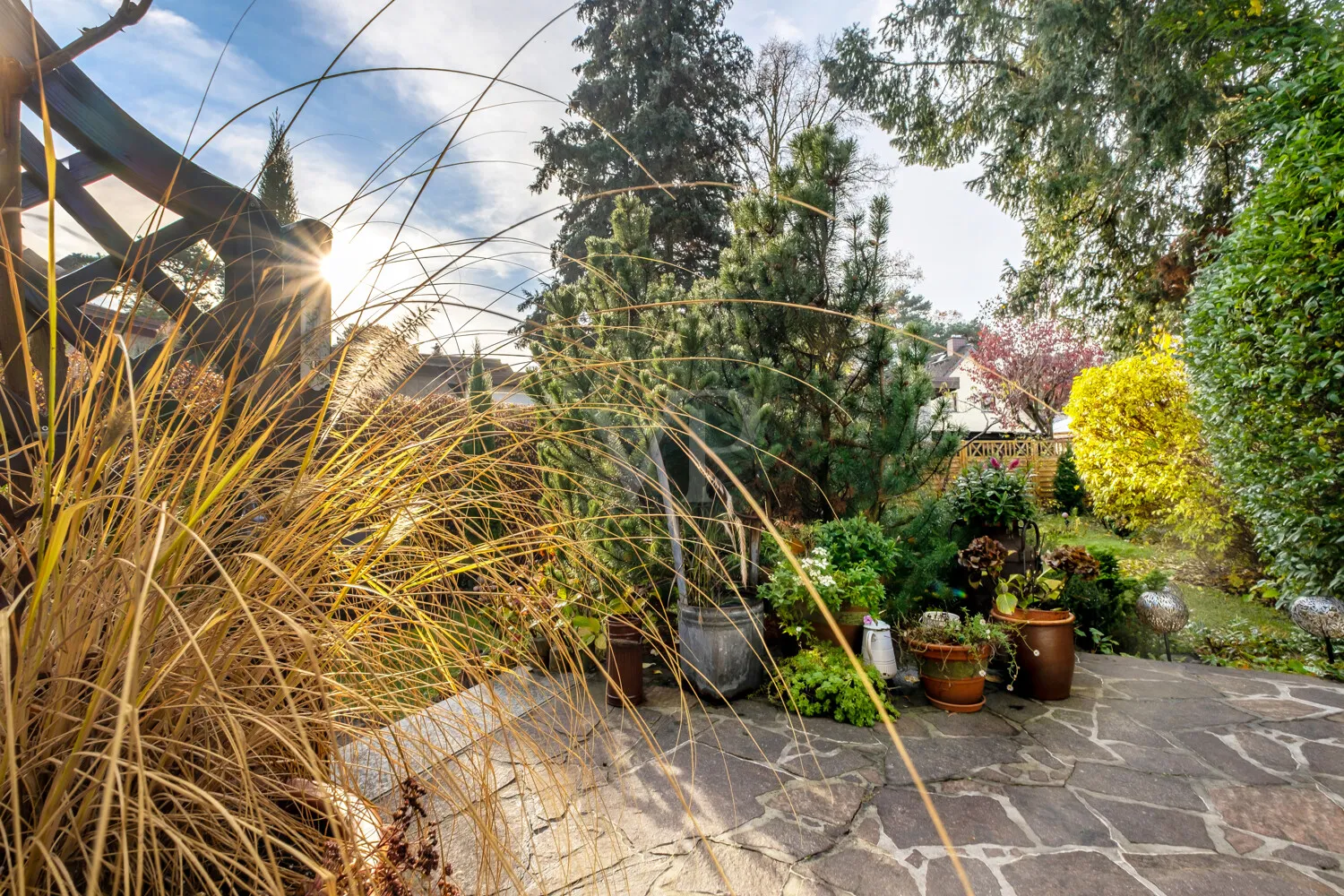 Terrasse mit Gartenblick