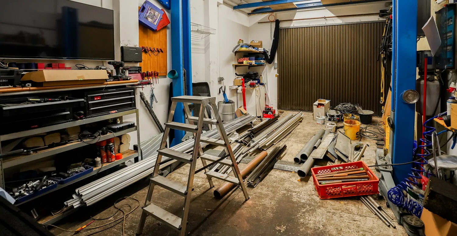 Garage mit Hebebühne