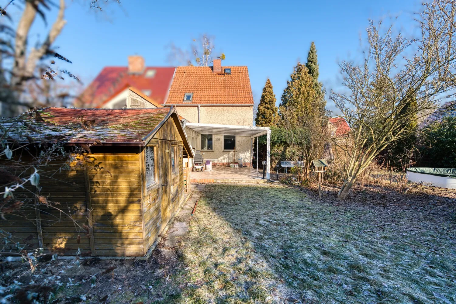 Gartenhaus & Freifläche