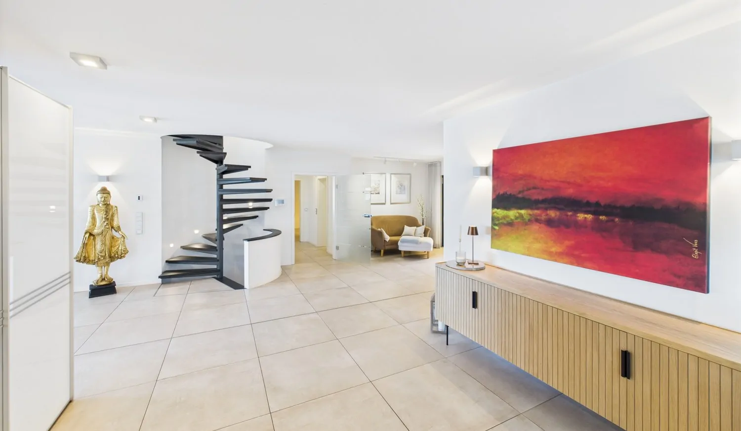 geräumiger Eingangsbereich