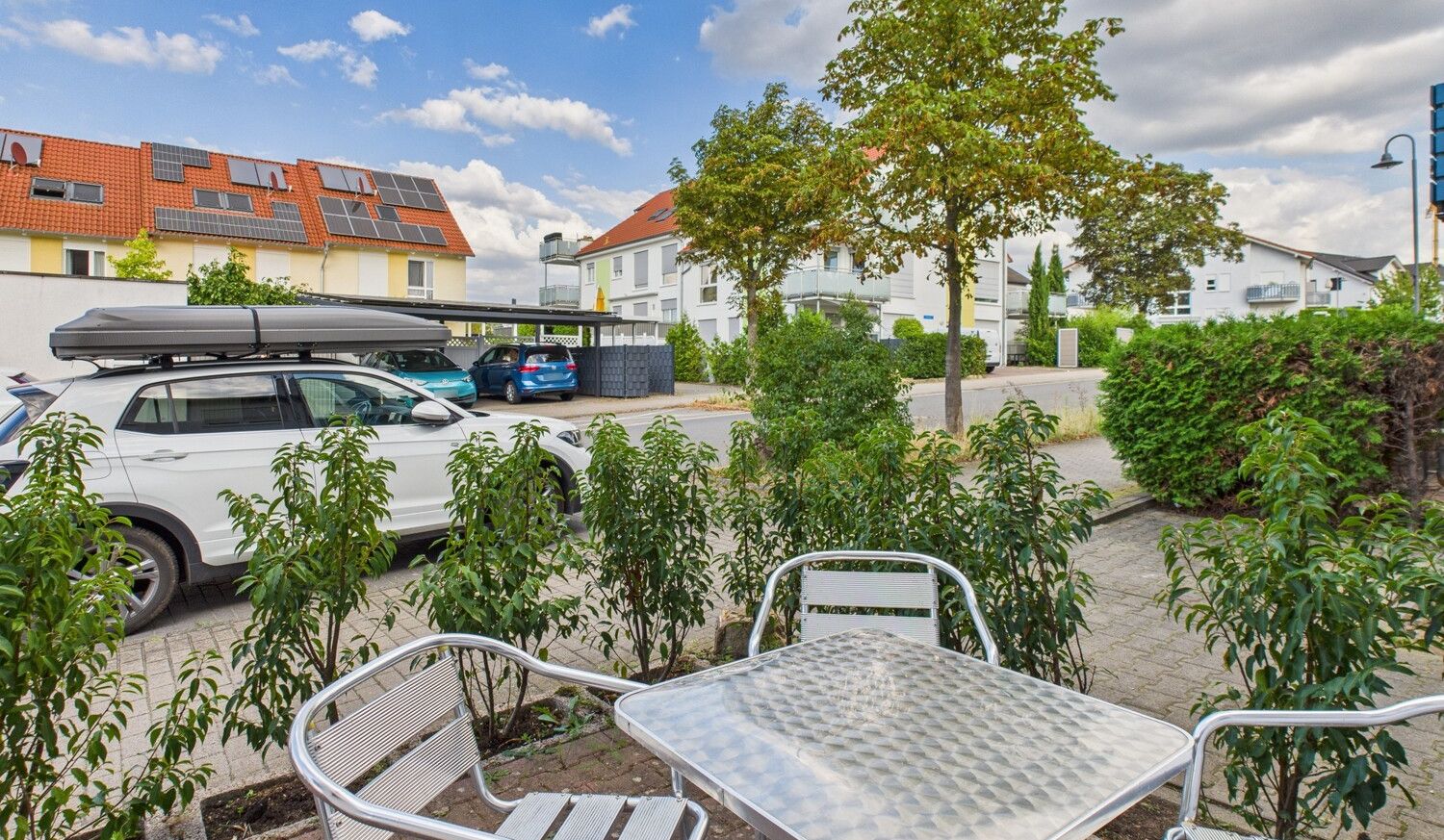 eigene Terrasse...