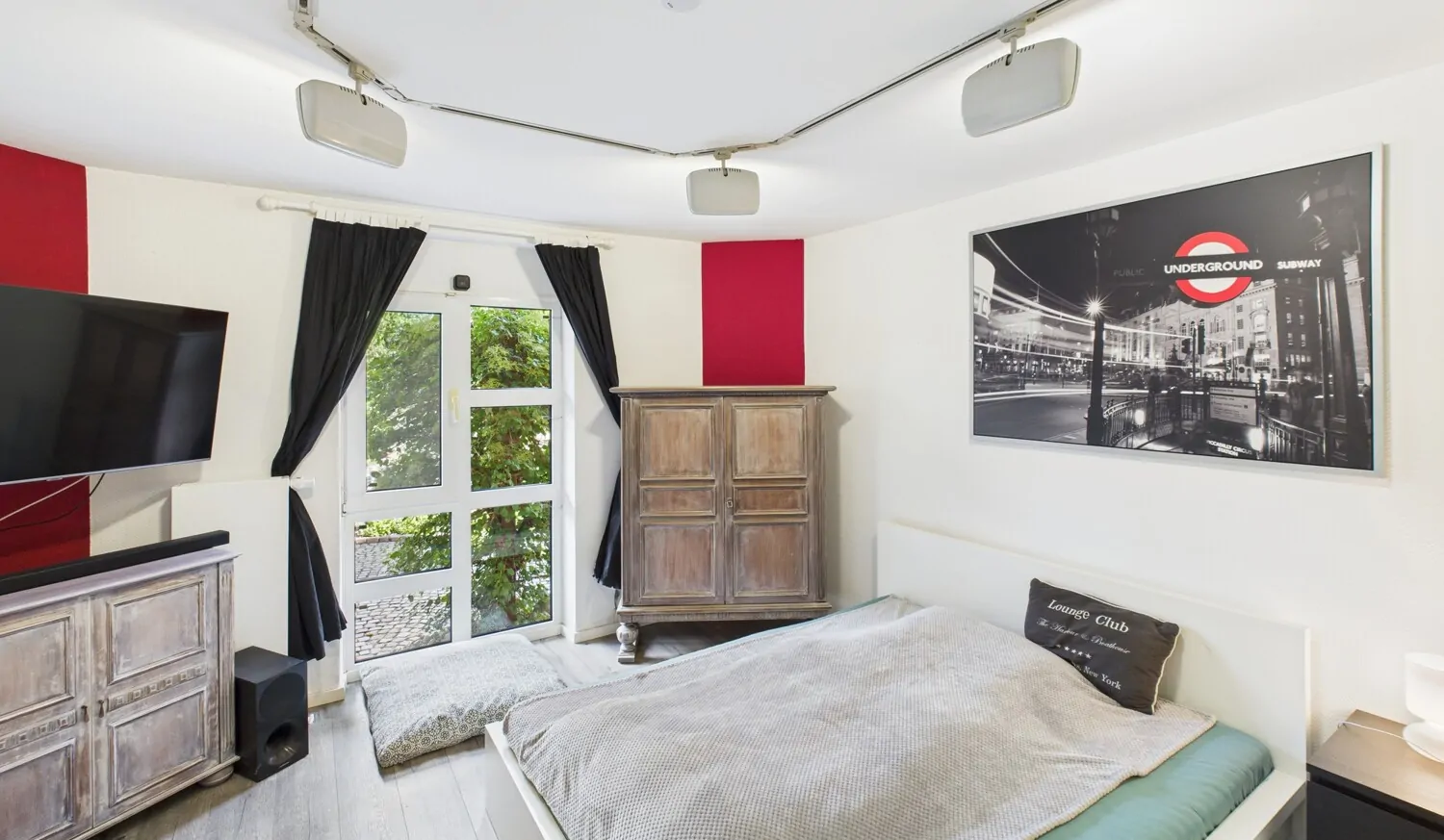 großes Schlafzimmer