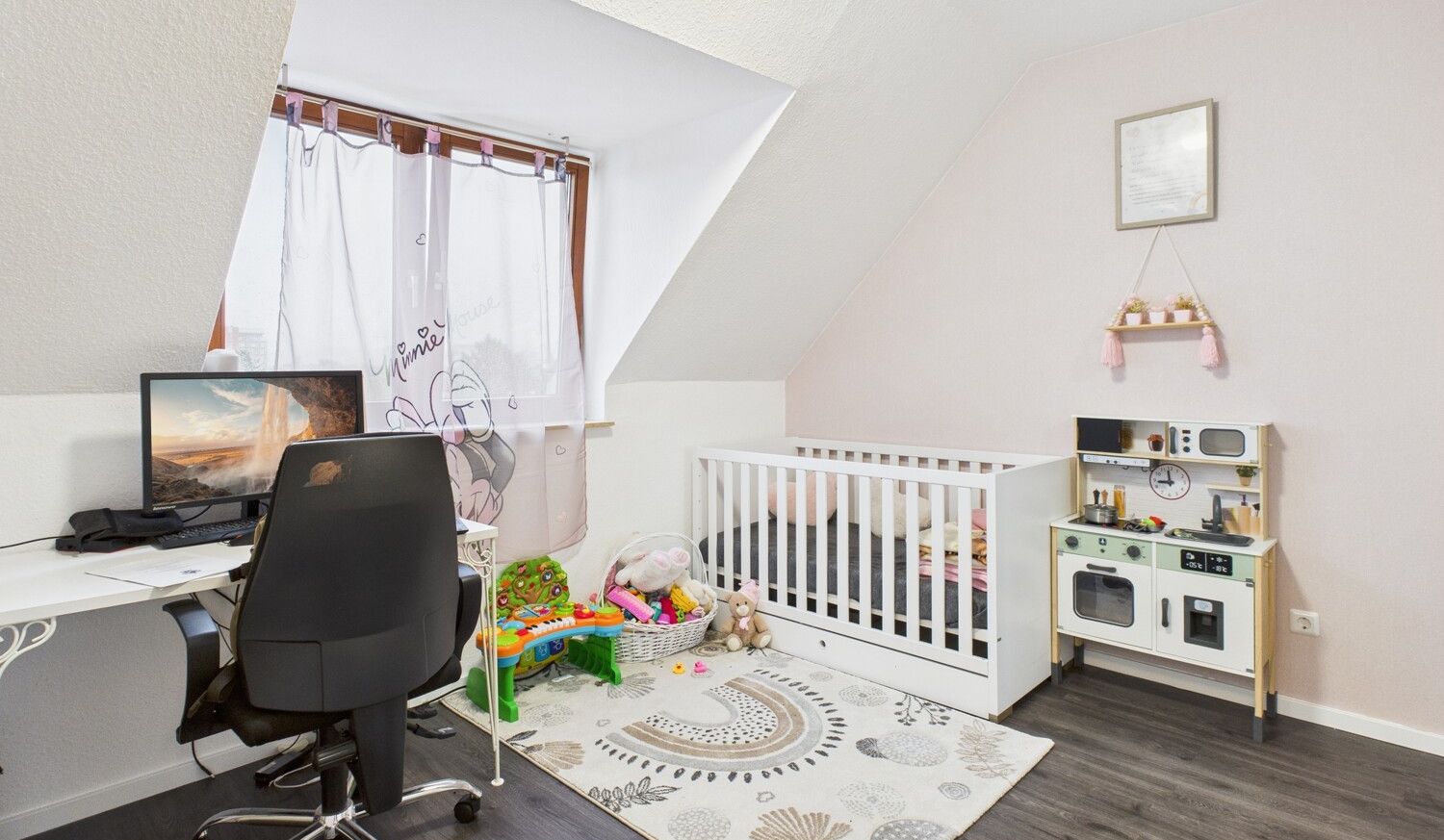 Kinder/-Arbeitszimmer