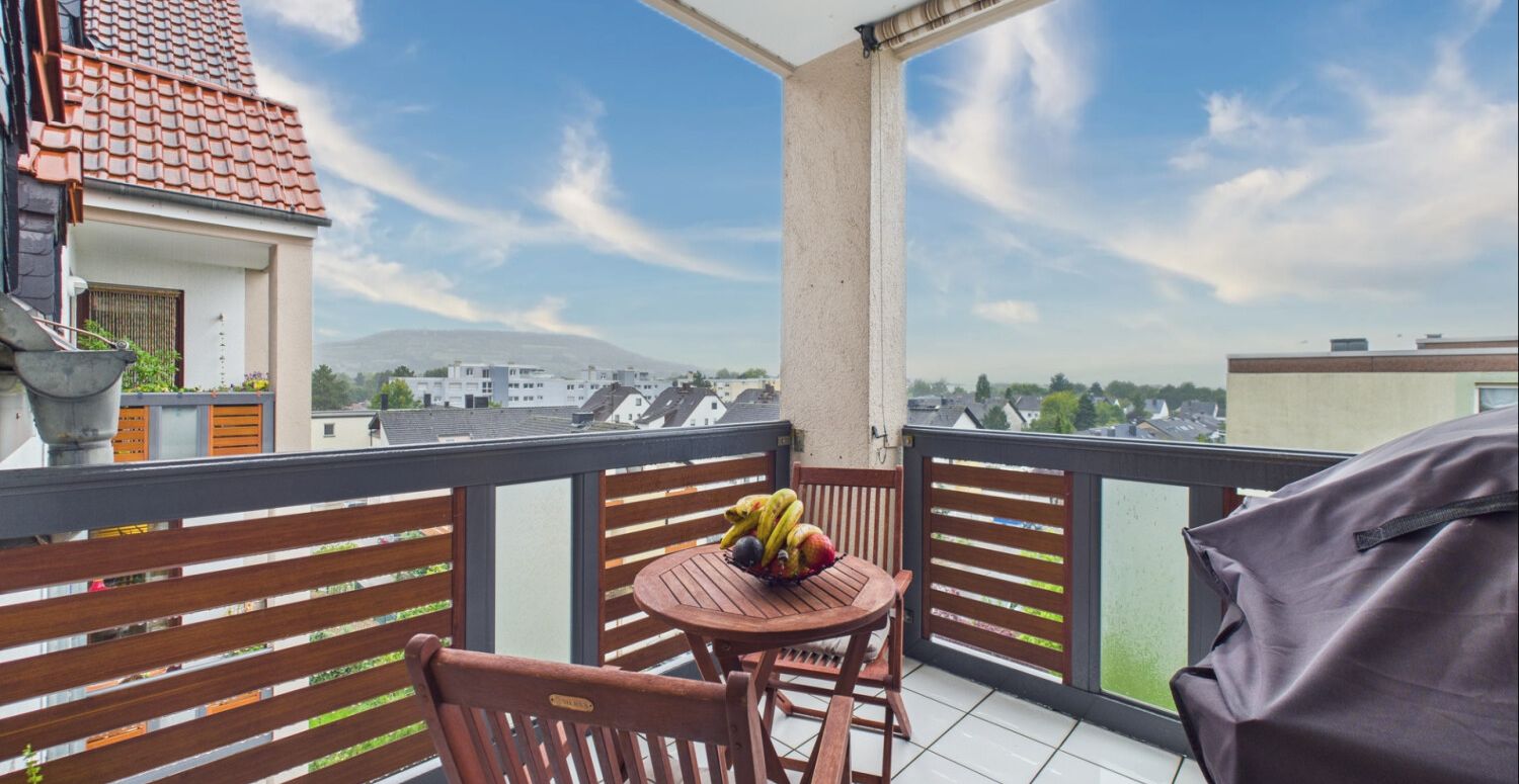 Balkon und Blick ins Grüne