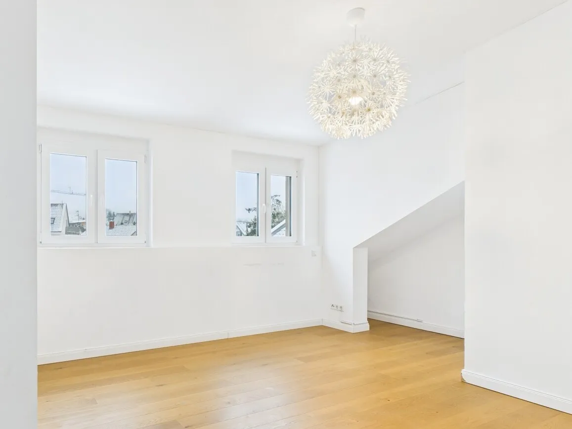 Großzügiges Schlafzimmer...