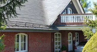 von_poll_real_estate_property_25332009_image_1