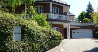 von_poll_real_estate_property_25332009_image_0