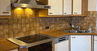 von_poll_real_estate_property_25332010_image_4