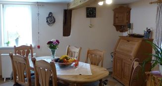 von_poll_real_estate_property_25332011_image_0