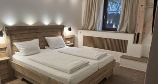 von_poll_real_estate_property_25332015_image_0