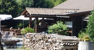 von_poll_real_estate_property_25332015_image_0