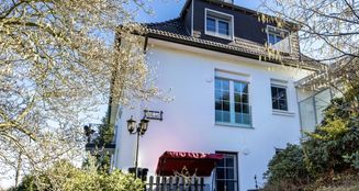 von_poll_real_estate_property_25436004_image_0
