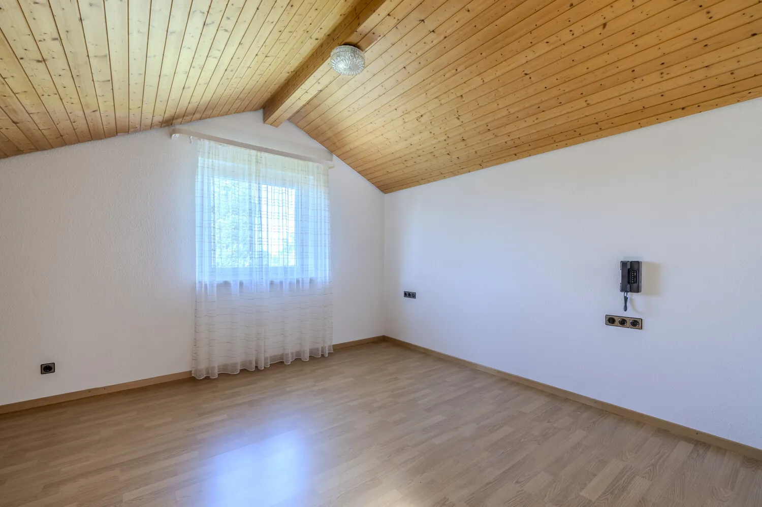 Kinder- oder Schlafzimmer III