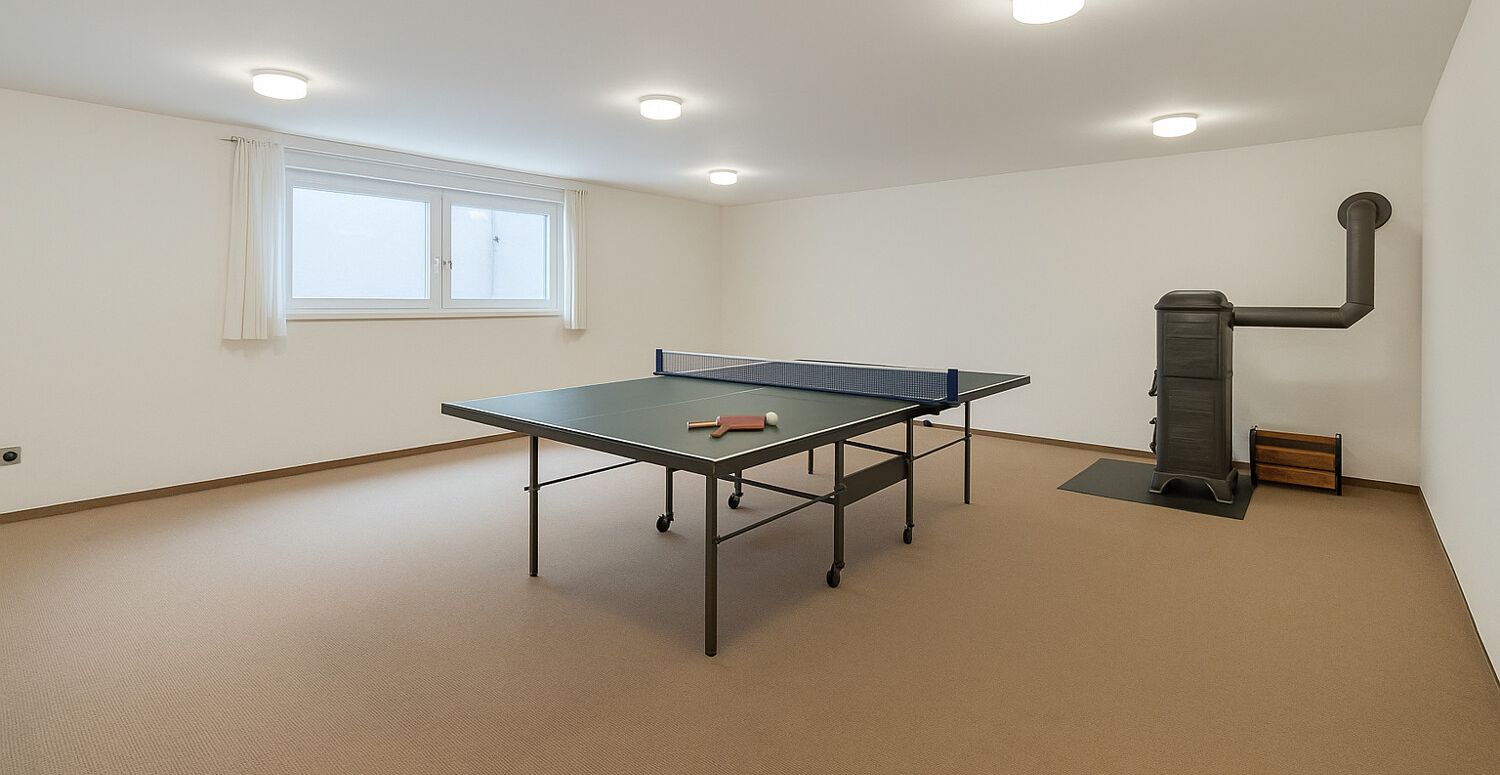 Homeoffice / Hobbyraum mit virtueller Einrichtung