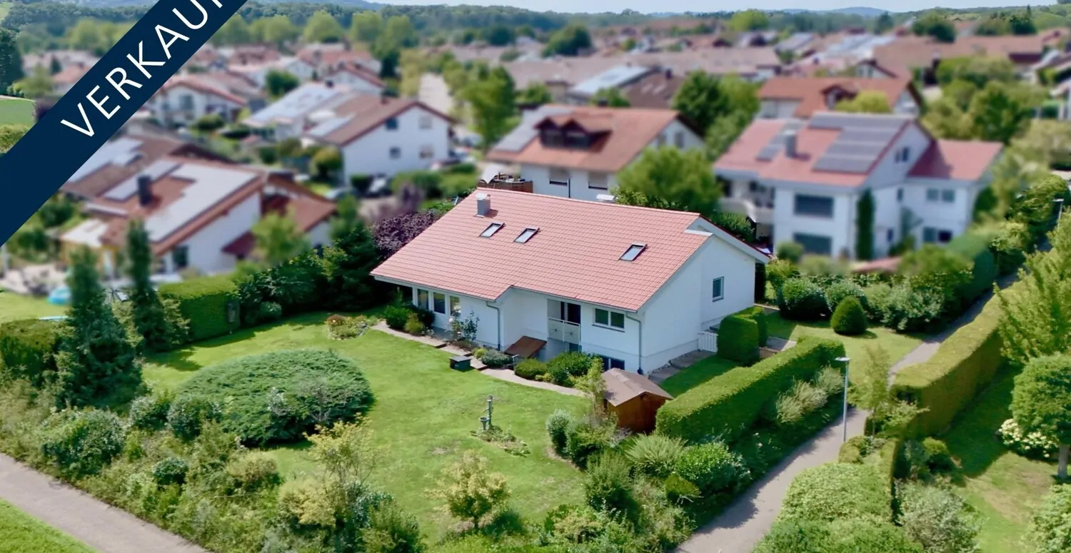 Résidence exclusive offrant une vue panoramique unique sur les Alpes souabes