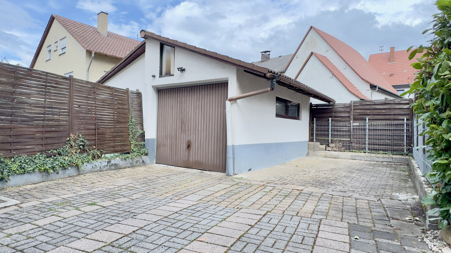 Garage / Stellplatz