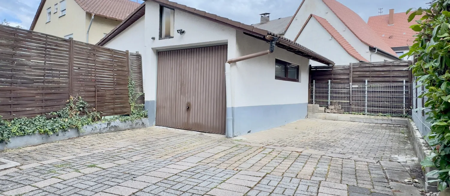 Garage / Stellplatz