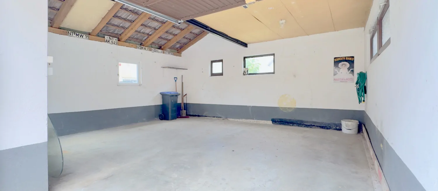 Garage mit Werkstattfläche