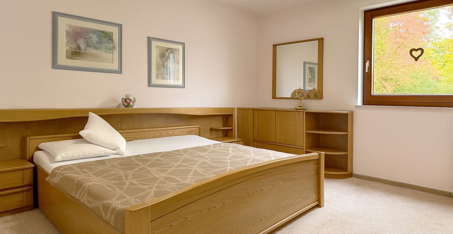 Schlafzimmer virtuell aufgeräumt