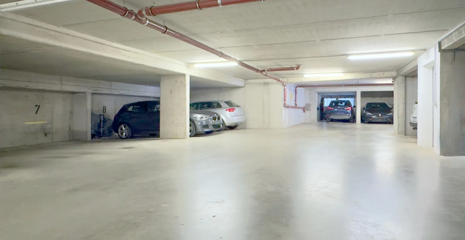 Tiefgaragenstellplatz