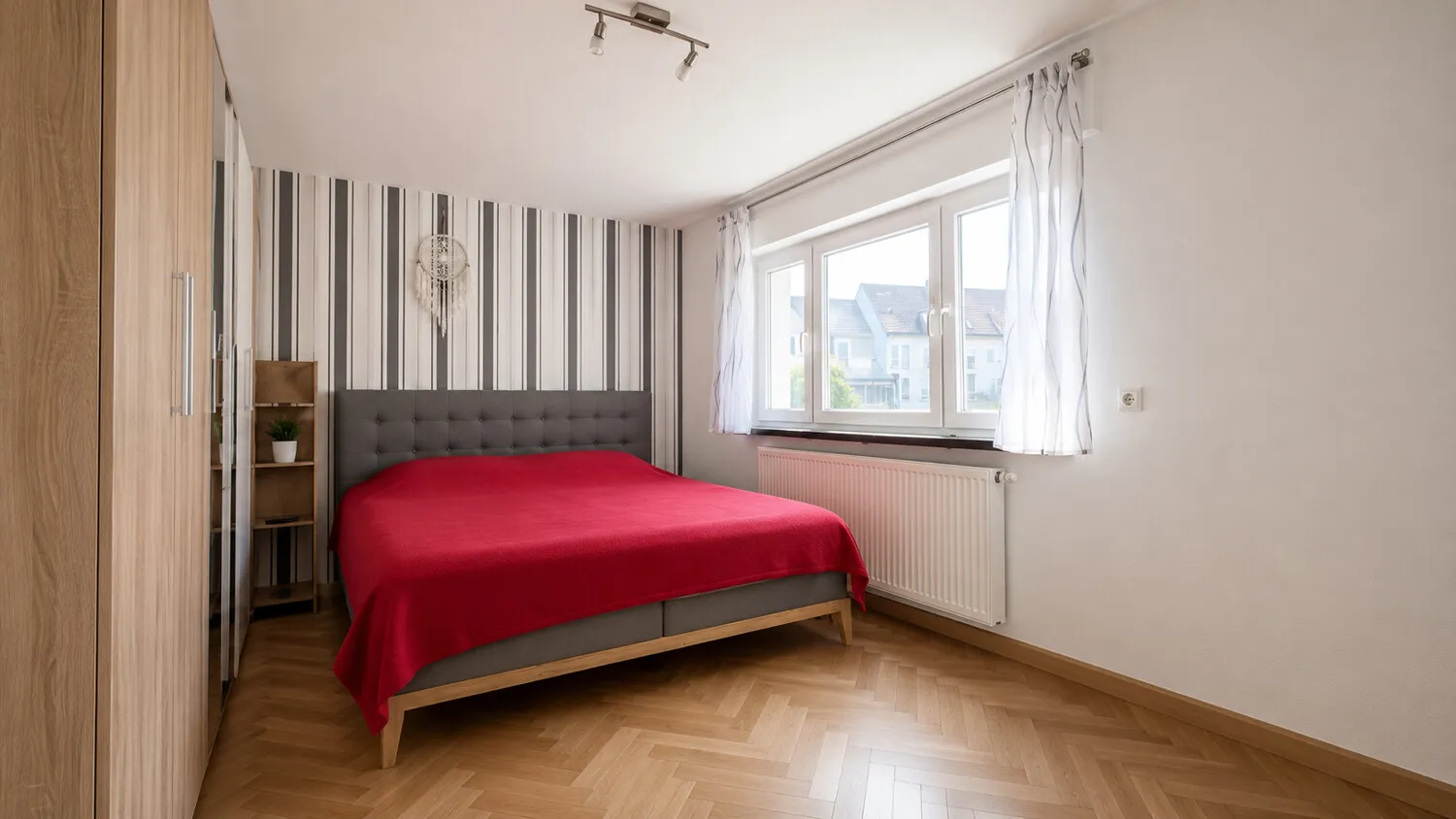 Schlafzimmer II 3-Zimmer Wohnung OG