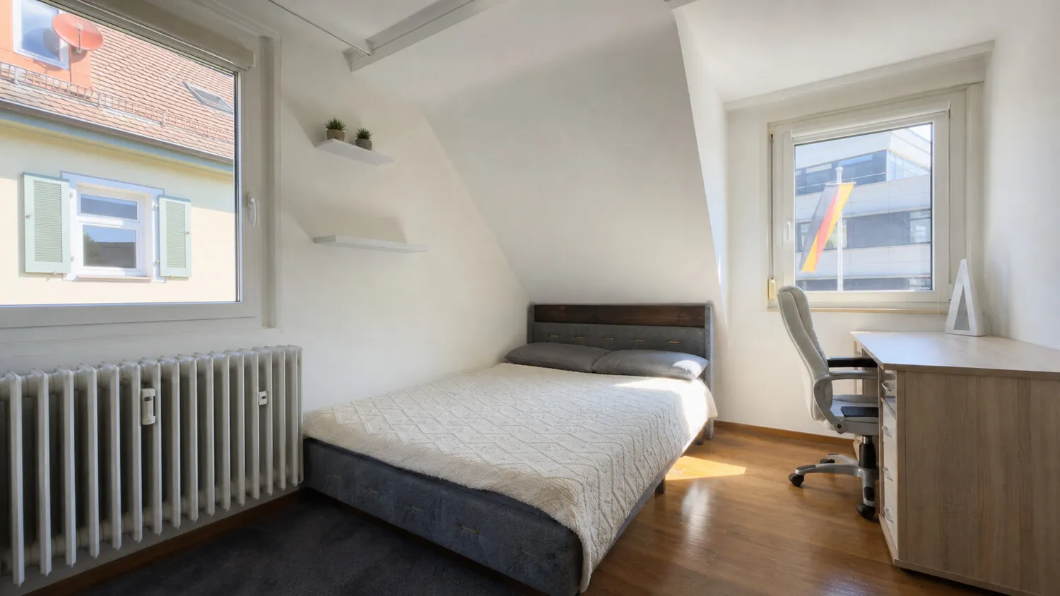 Kinderzimmer II große Wohnung 2. OG