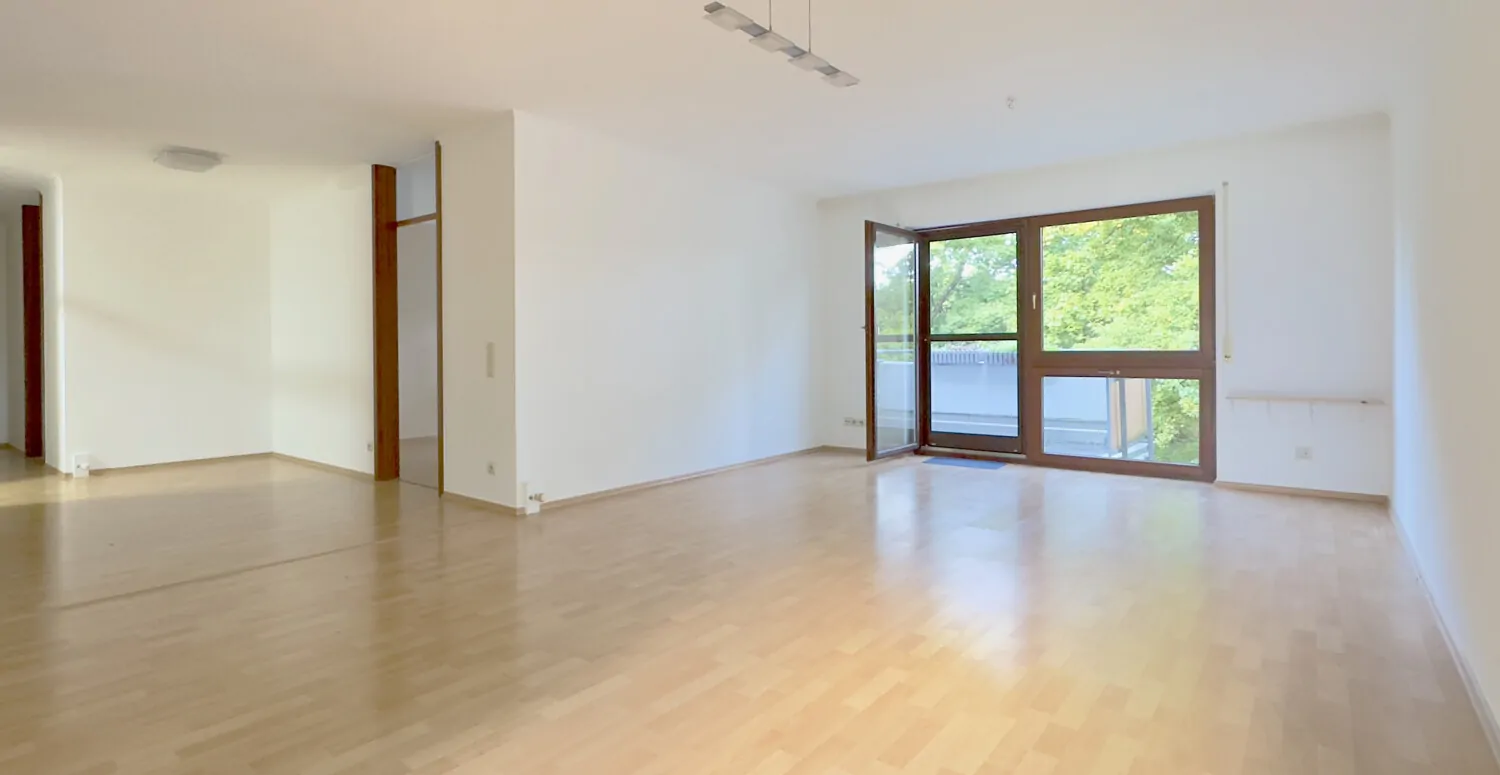 Großzügiges Wohn- und Esszimmer - aktueller Zustand