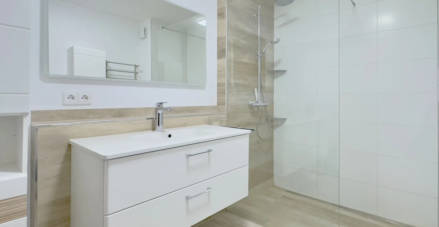 Modernisiertes Badezimmer