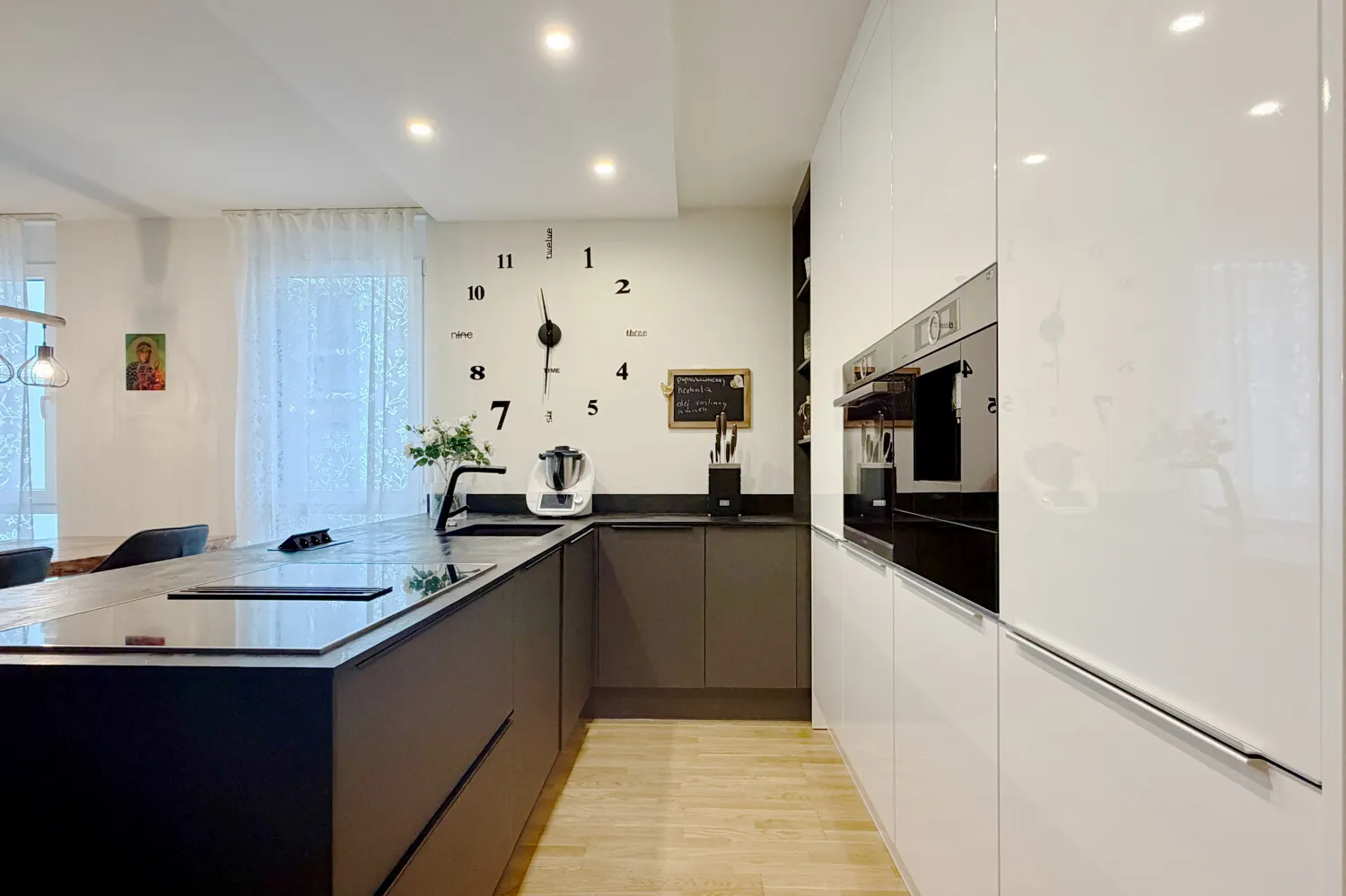 Exklusive Einbauküche