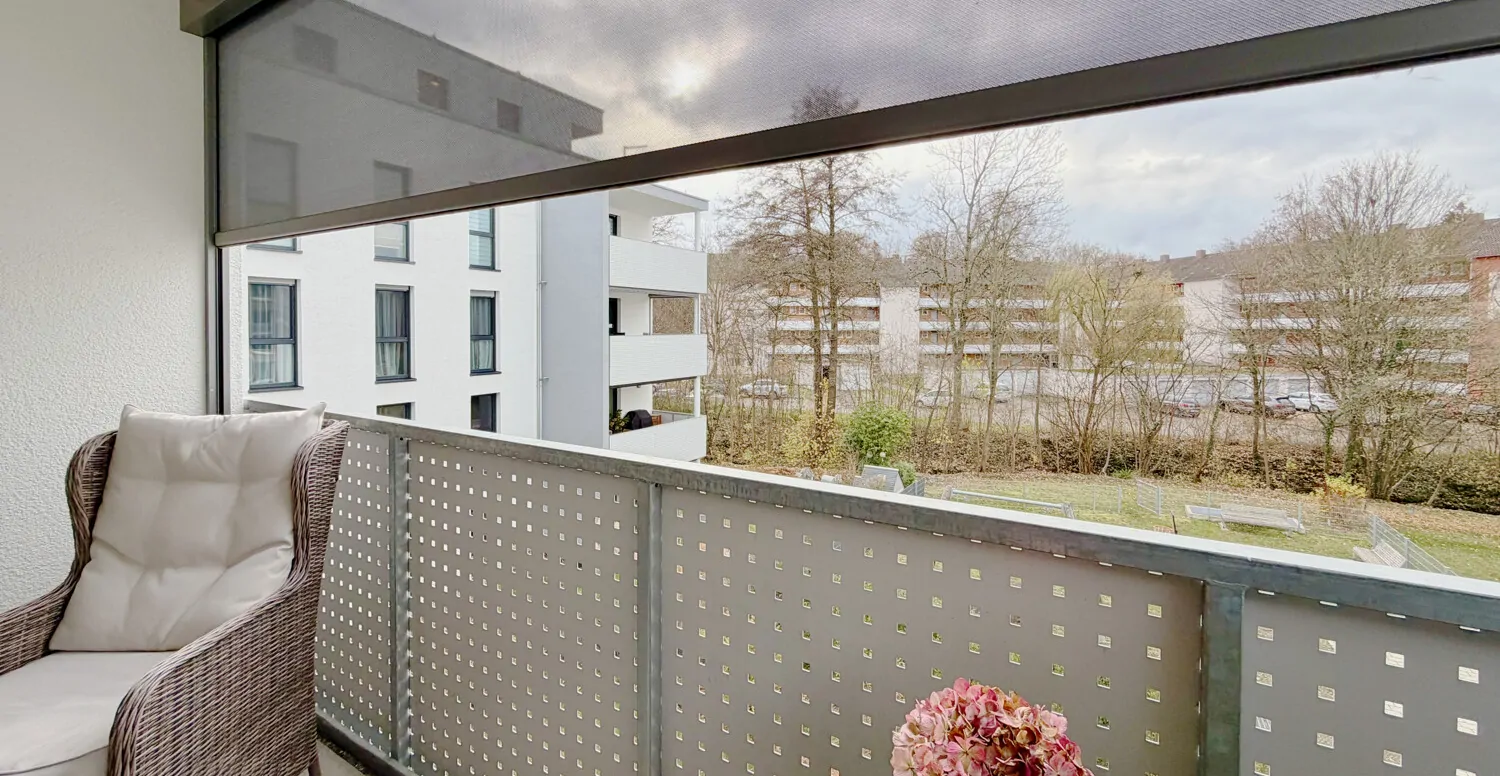 Elektrische Beschattung für Privatspäre