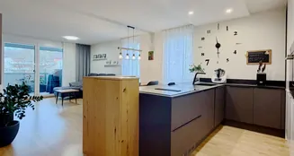 von_poll_real_estate_property_25364040_image_0