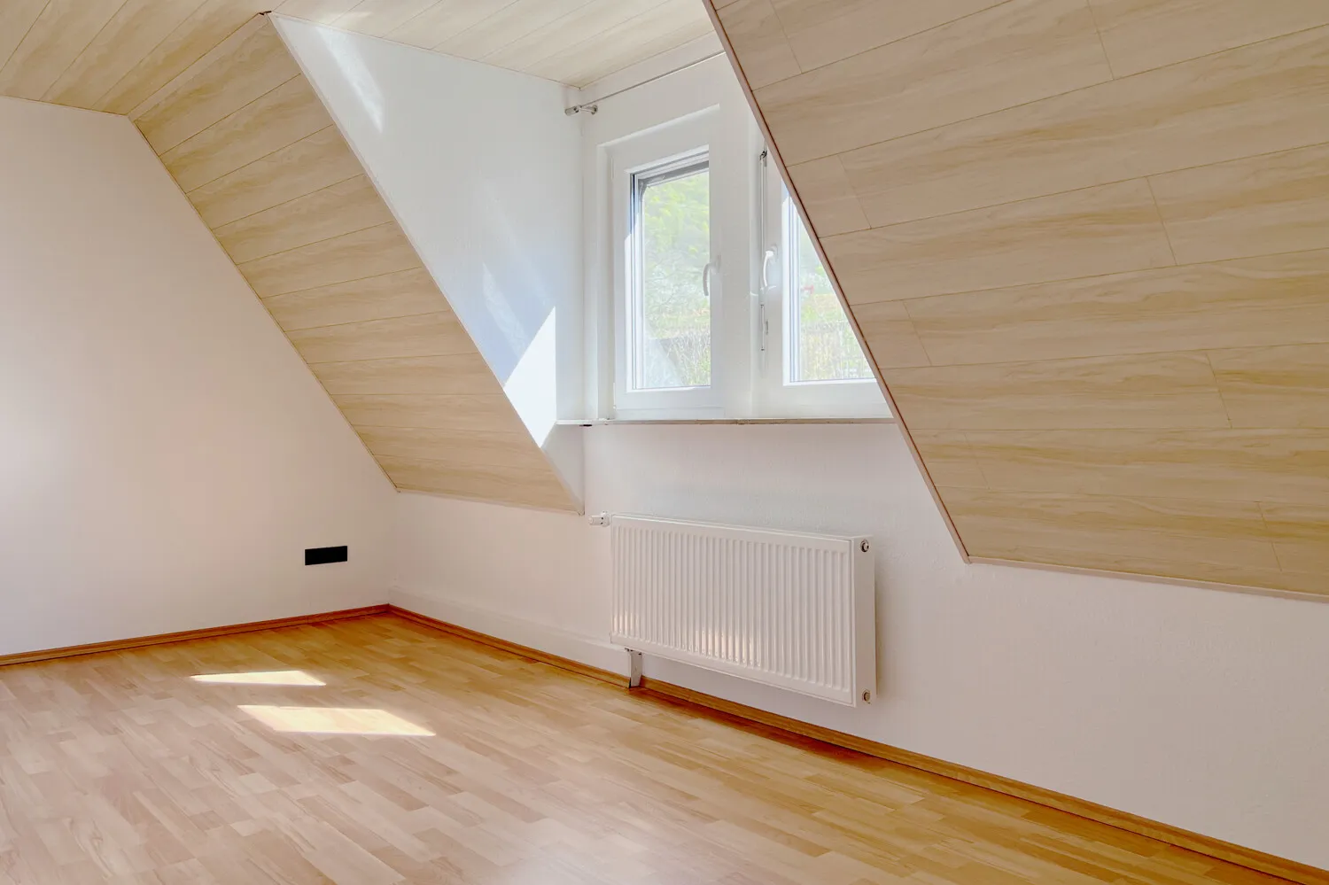 Kinder- oder Schlafzimmer II im Dachgeschoss