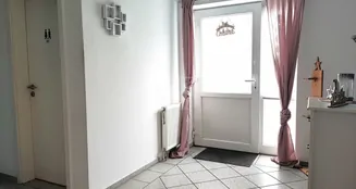 von_poll_real_estate_property_25452019_image_4