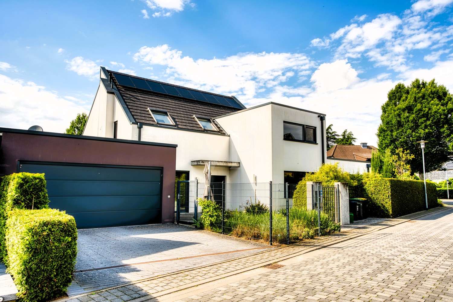 * First-Class-Architektenhaus * 
stilistisches Meisterwerk in Wachtendonk