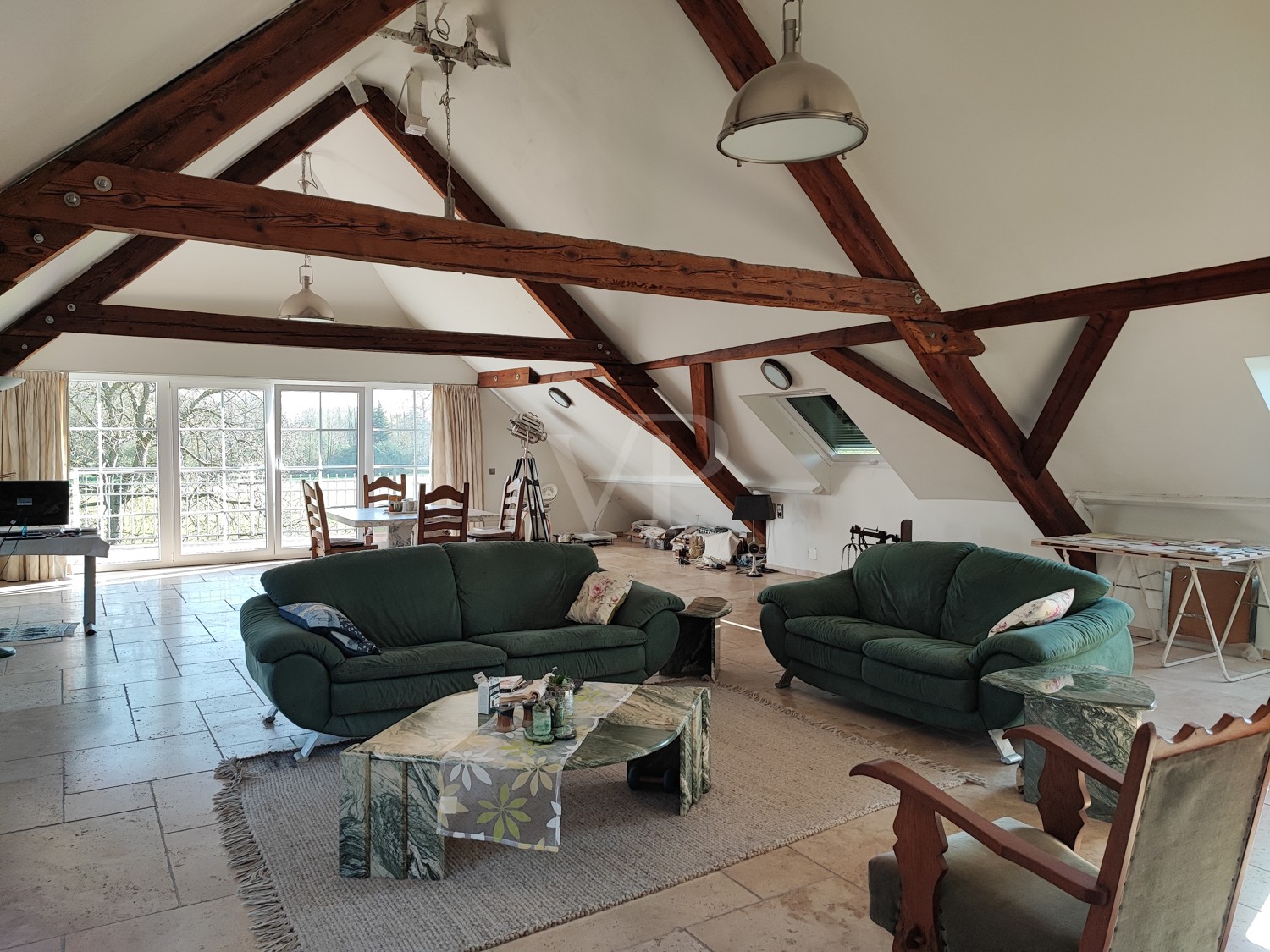 Wohnzimmer in der Art eines Loft