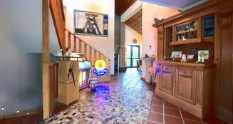 von_poll_real_estate_property_25452009_image_4