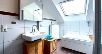 von_poll_real_estate_property_25452009_image_16