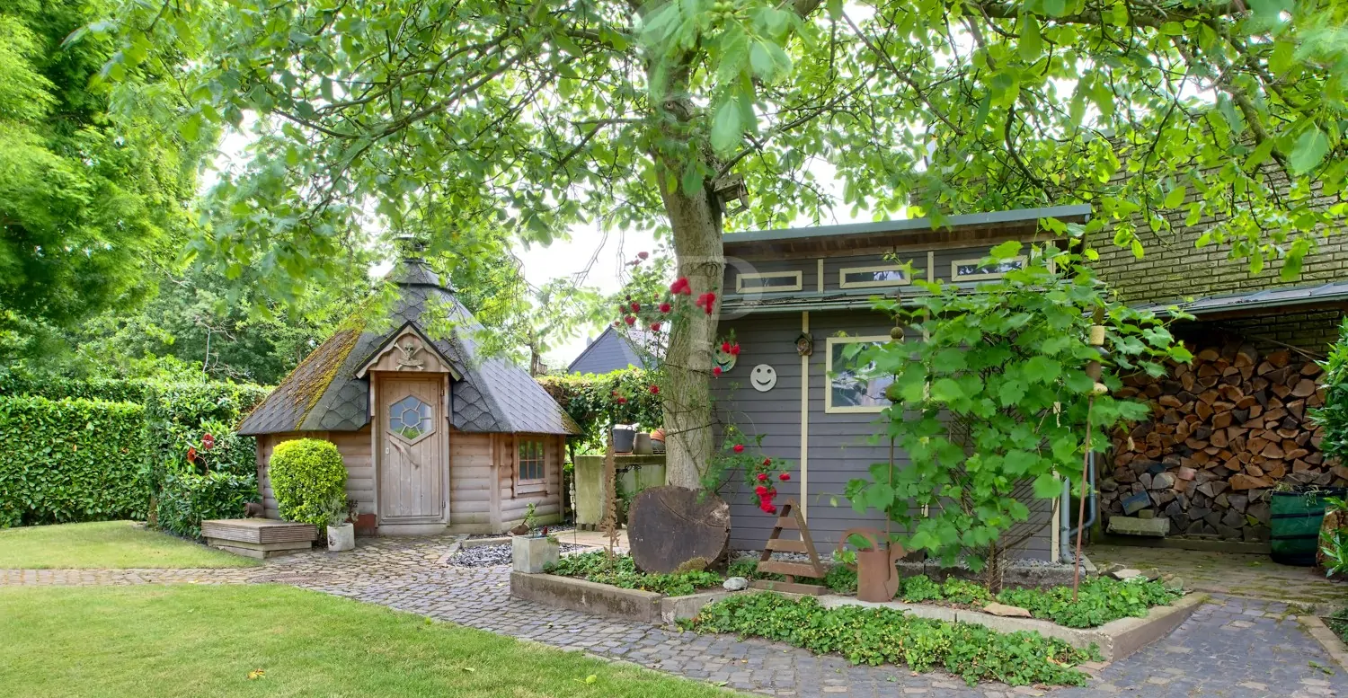 Gartenhaus und Grillhütte