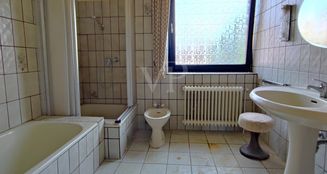 von_poll_real_estate_property_25452012_image_17