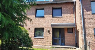 von_poll_real_estate_property_25452012_image_0
