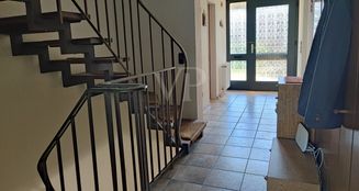 von_poll_real_estate_property_25452012_image_12