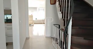 von_poll_real_estate_property_25452015_image_2