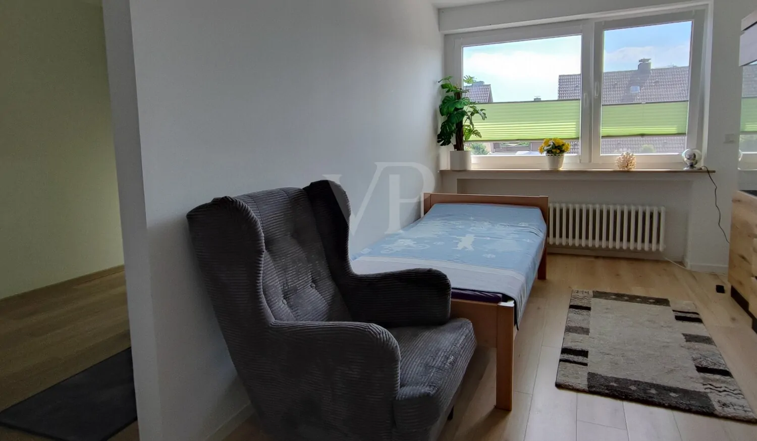 Schlafzimmer mit Ankleideraum