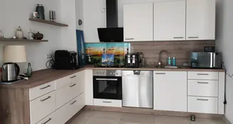 von_poll_real_estate_property_25452015_image_4