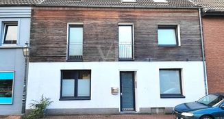 von_poll_real_estate_property_25452017_image_2