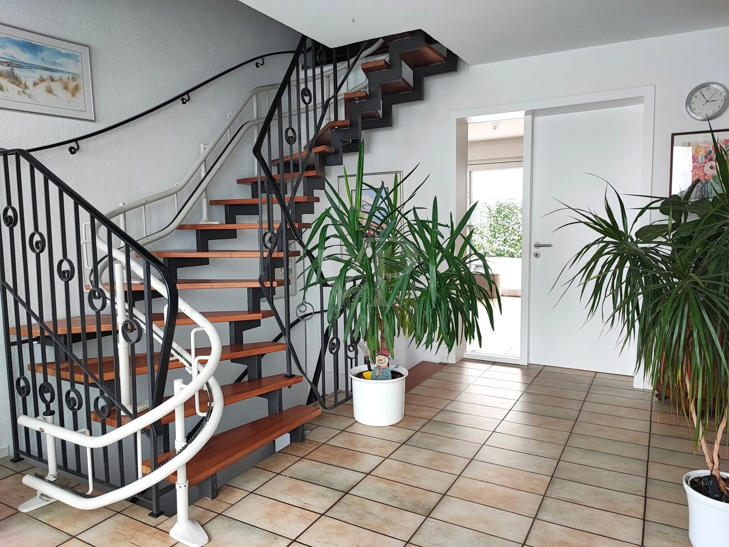 Aufgang mit Treppenlift