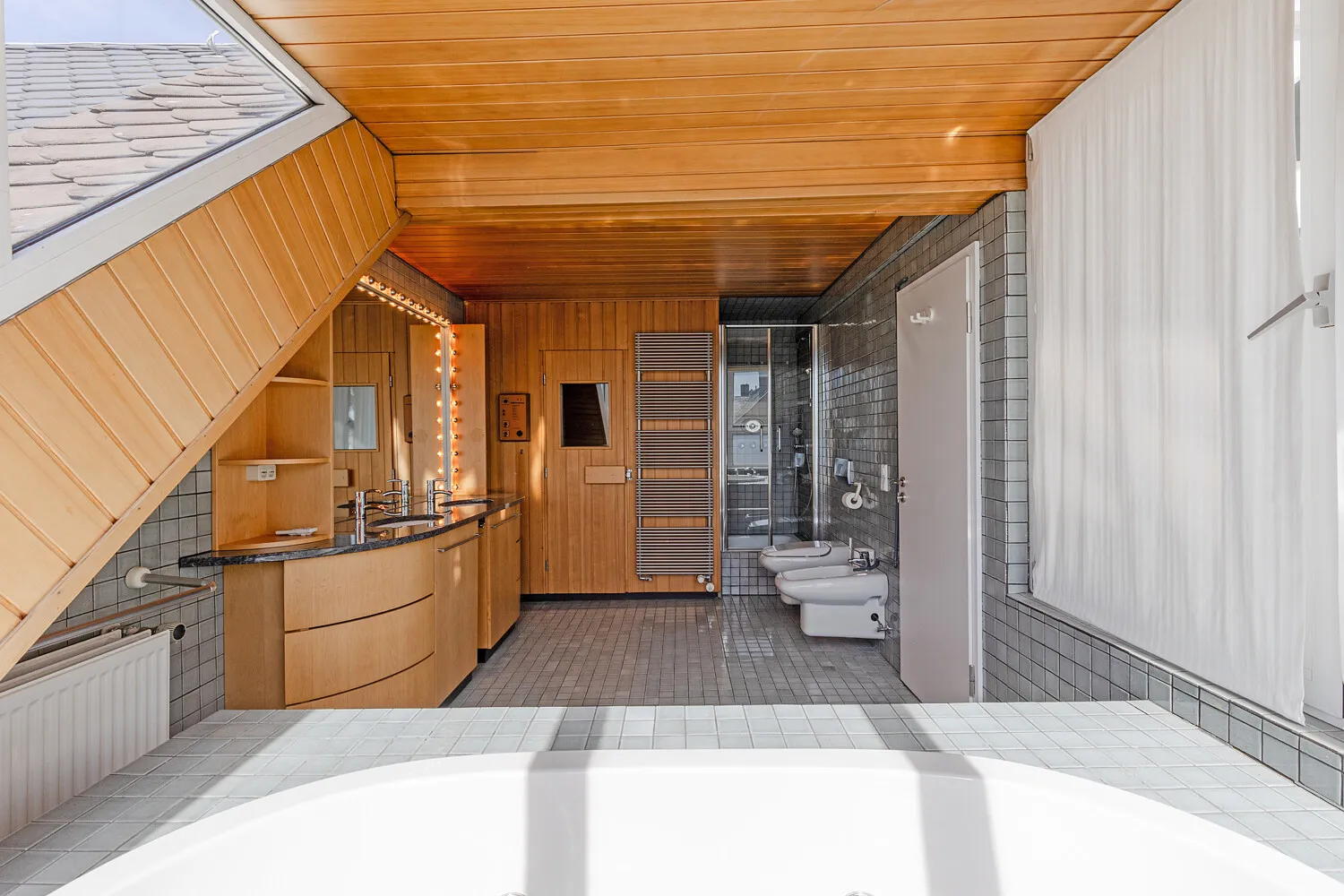 Badezimmer DG