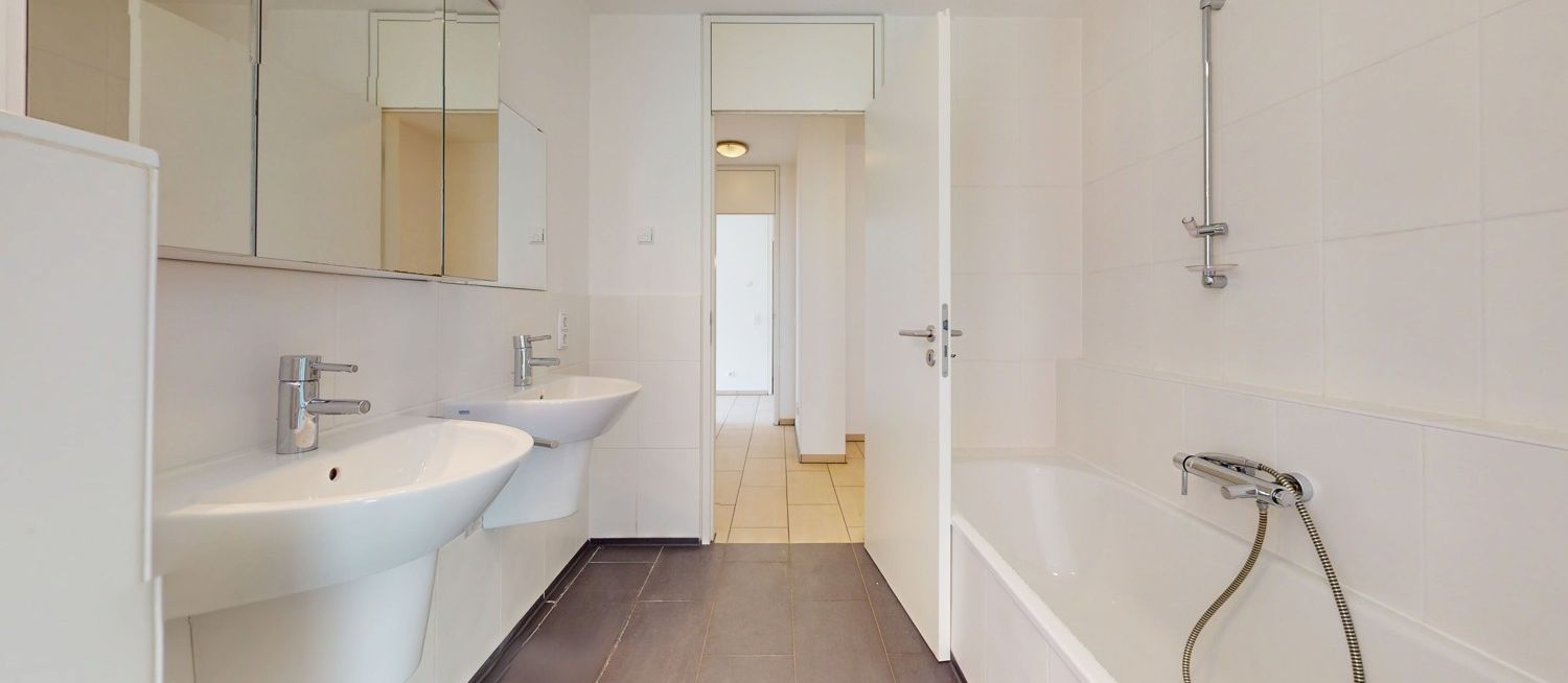 Badezimmer I Ansicht I