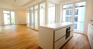 von_poll_real_estate_property_24001200_image_1